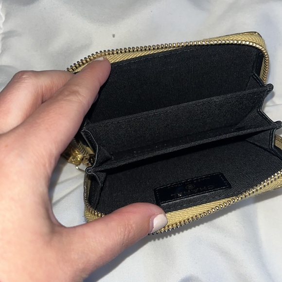 Chanel Egyptian Gold Croc Embossed Zip Around Card Holder - Picture 12 of 16